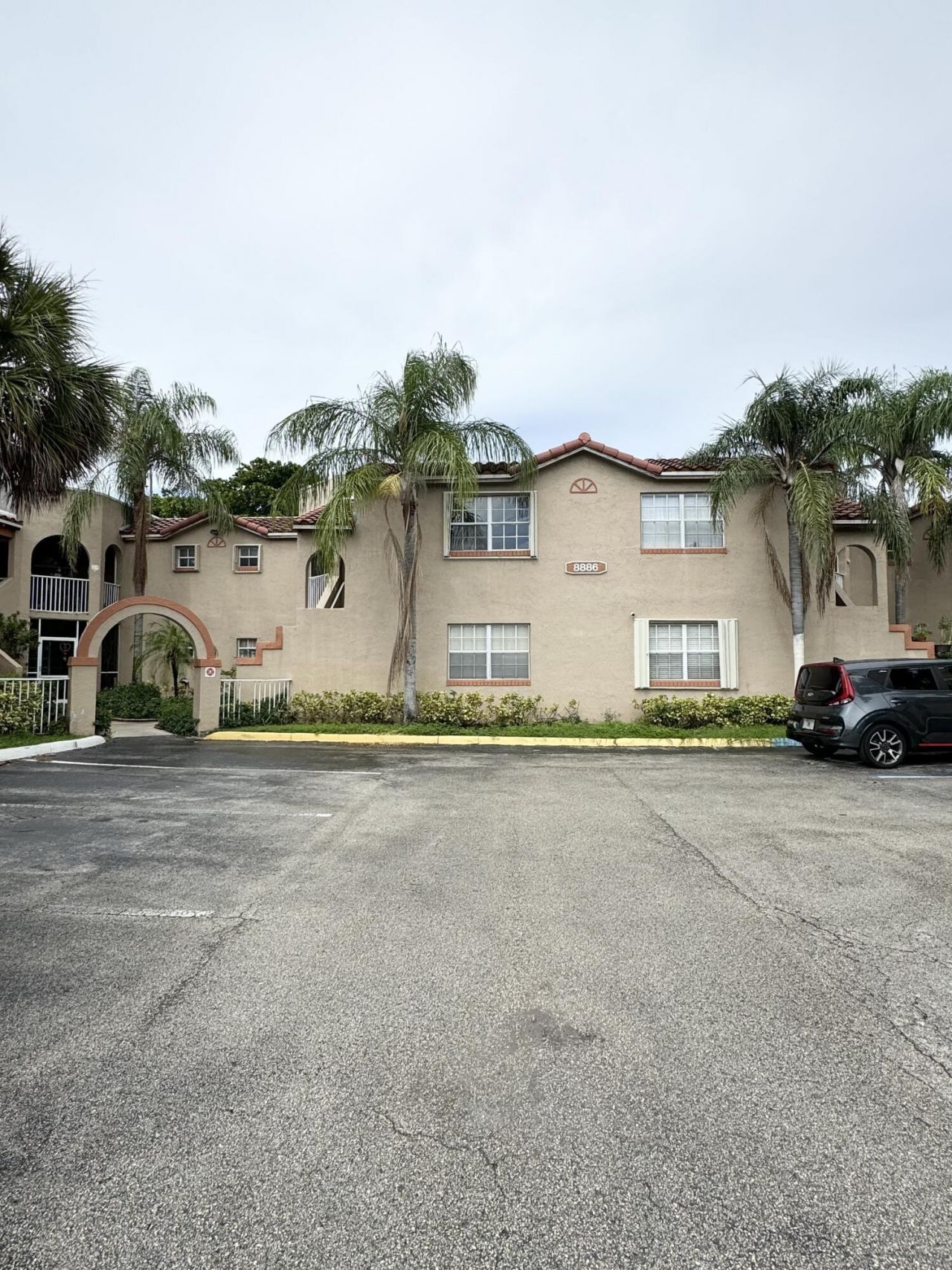 8886 SW 3rd Street, Unit 203, Pembroke Pines, FL 33025 Photo