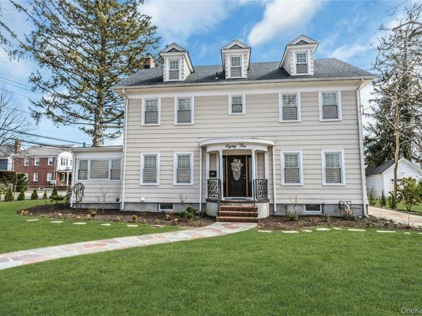 85 Violet Avenue, Floral Park, NY 11001