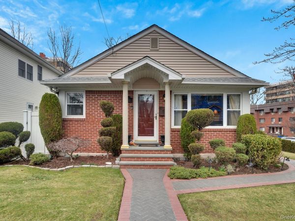 16255 12th Avenue, Whitestone, NY 11357