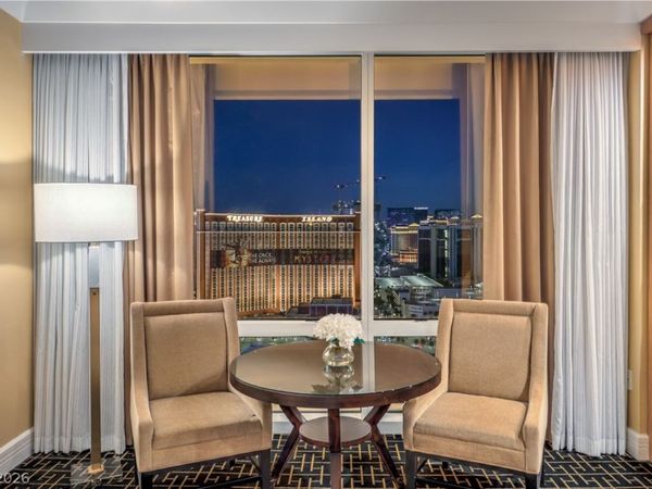 2000 Fashion Show Drive, Unit 3502, Las Vegas, NV 89109