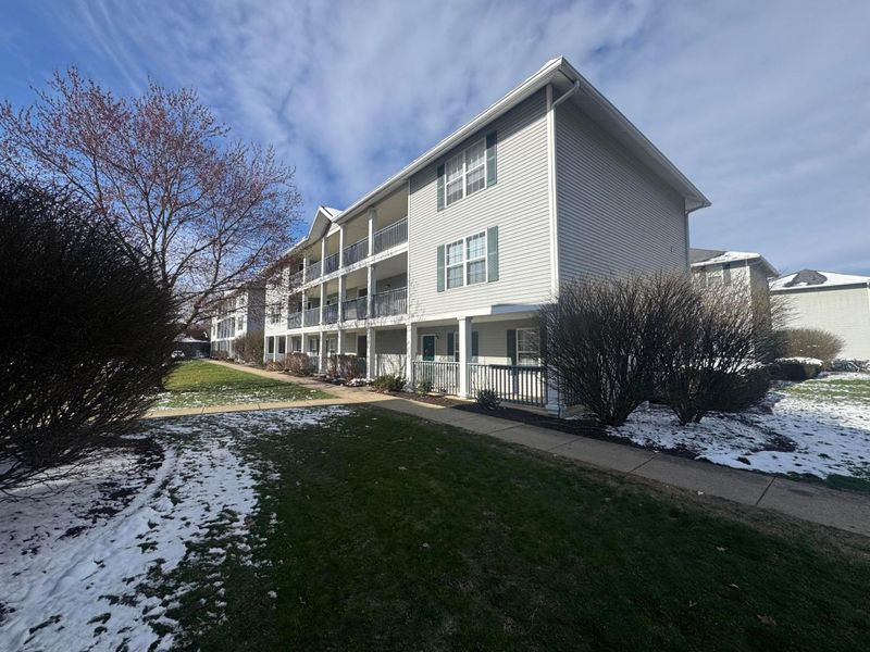 15 S Shafer Drive, Unit 510ST, Athens, OH 45701 Photo 1