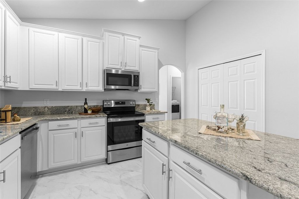 535 Valencia Circle Sw, Vero Beach, FL 32968 Photo