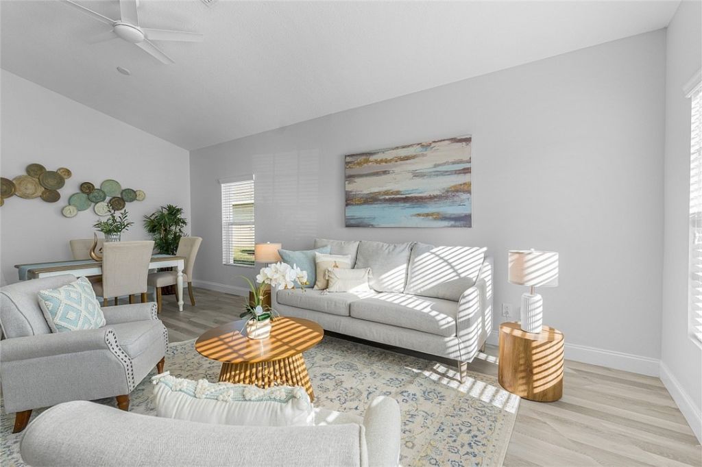 535 Valencia Circle Sw, Vero Beach, FL 32968 Photo