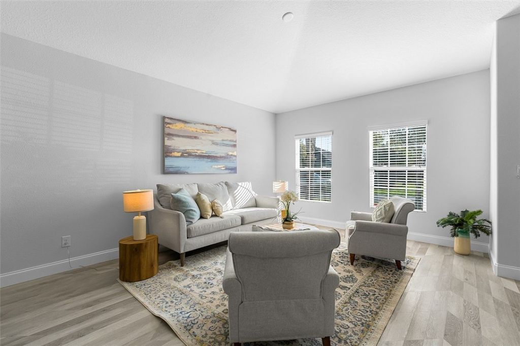 535 Valencia Circle Sw, Vero Beach, FL 32968 Photo