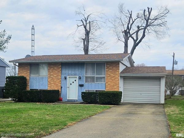 355 McDivitt Avenue, Lincoln, IL 62656