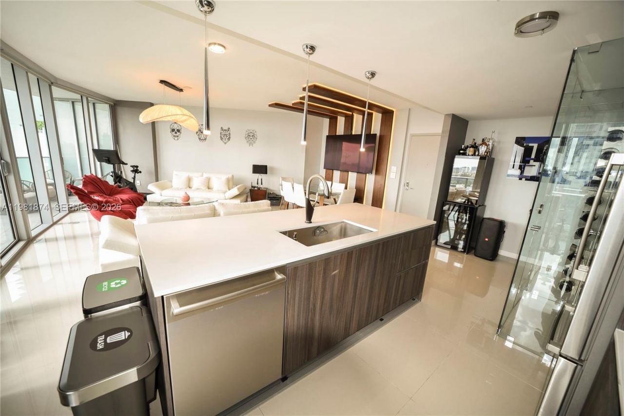 488 NE 18th St , Unit 1000, Miami, FL 33132 Photo