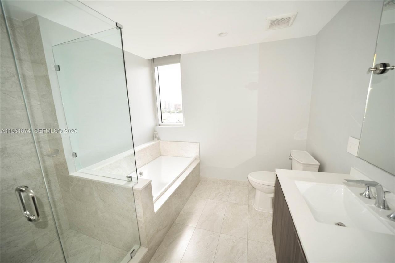 488 NE 18th St , Unit 1000, Miami, FL 33132 Photo