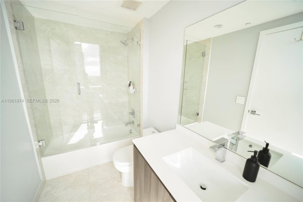 488 NE 18th St , Unit 1000, Miami, FL 33132 Photo