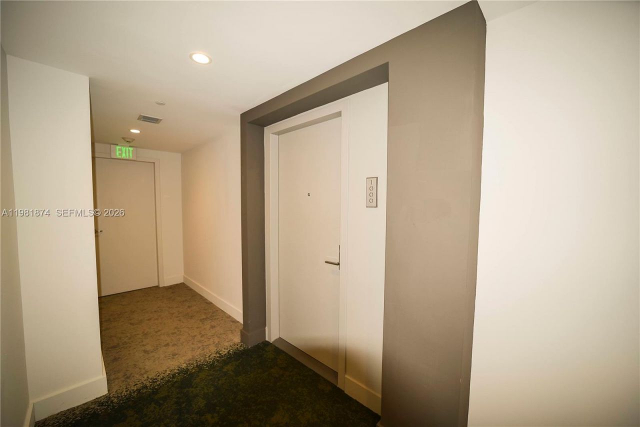 488 NE 18th St , Unit 1000, Miami, FL 33132 Photo