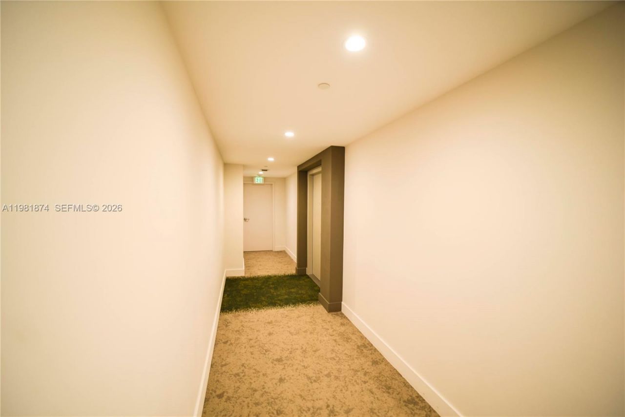 488 NE 18th St , Unit 1000, Miami, FL 33132 Photo