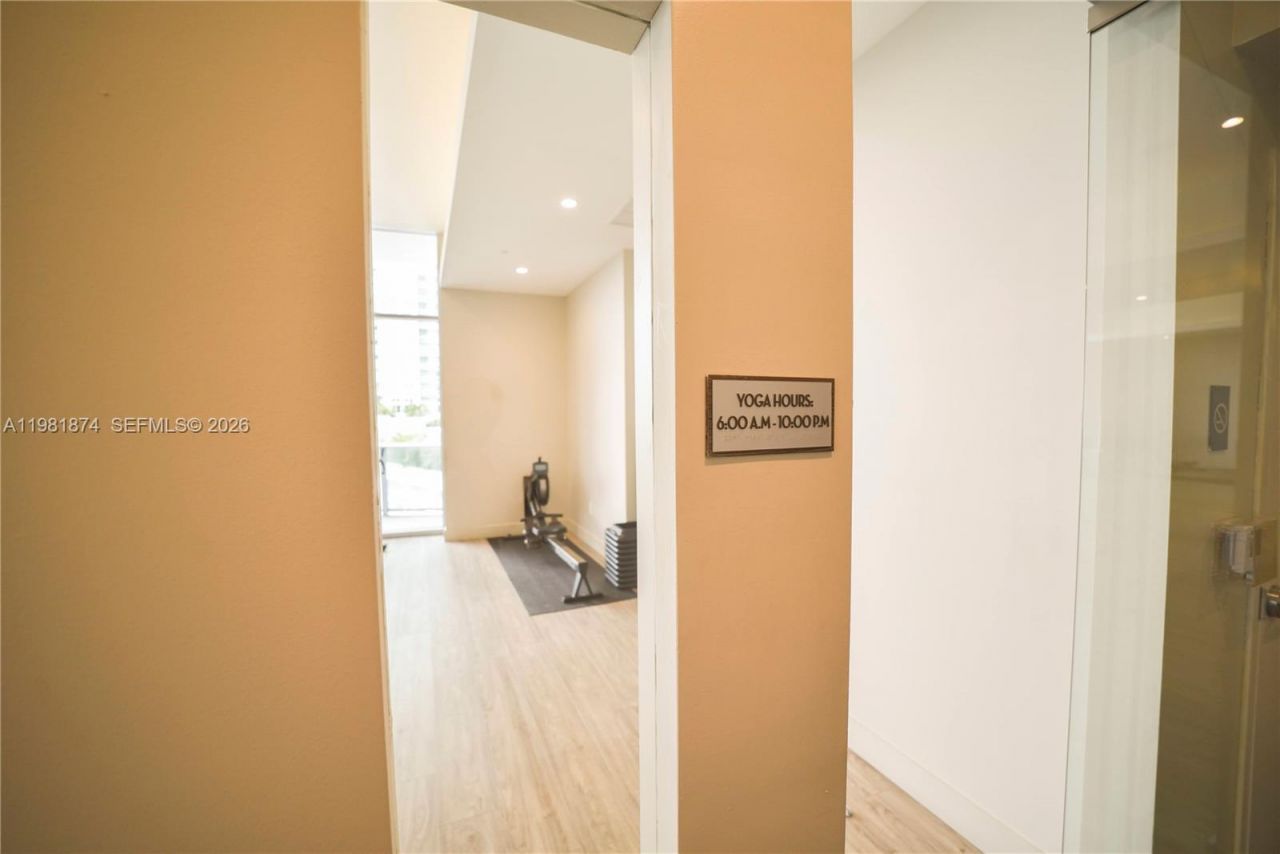 488 NE 18th St , Unit 1000, Miami, FL 33132 Photo