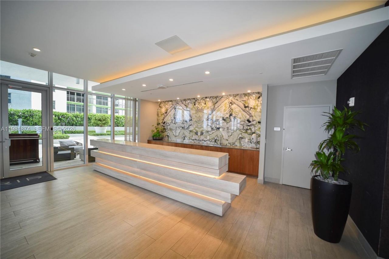 488 NE 18th St , Unit 1000, Miami, FL 33132 Photo