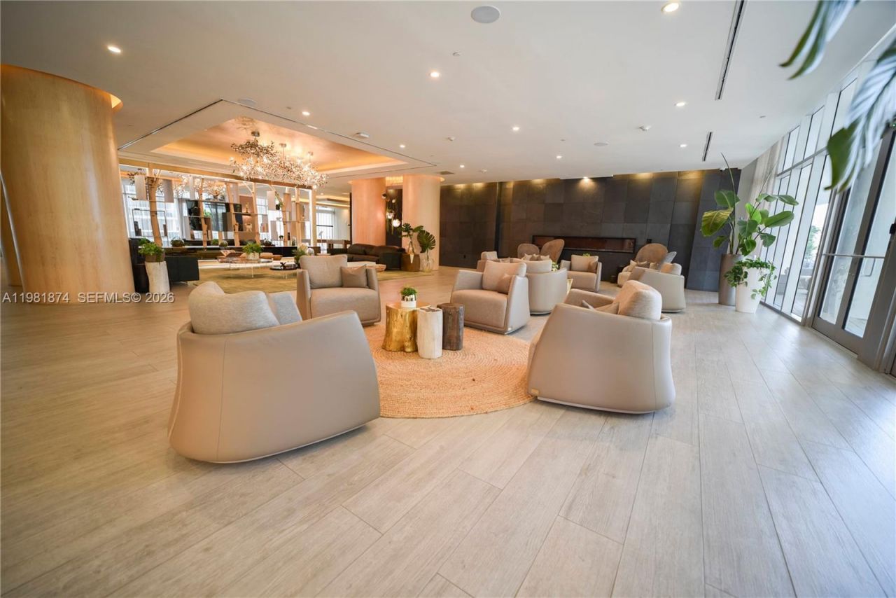 488 NE 18th St , Unit 1000, Miami, FL 33132 Photo