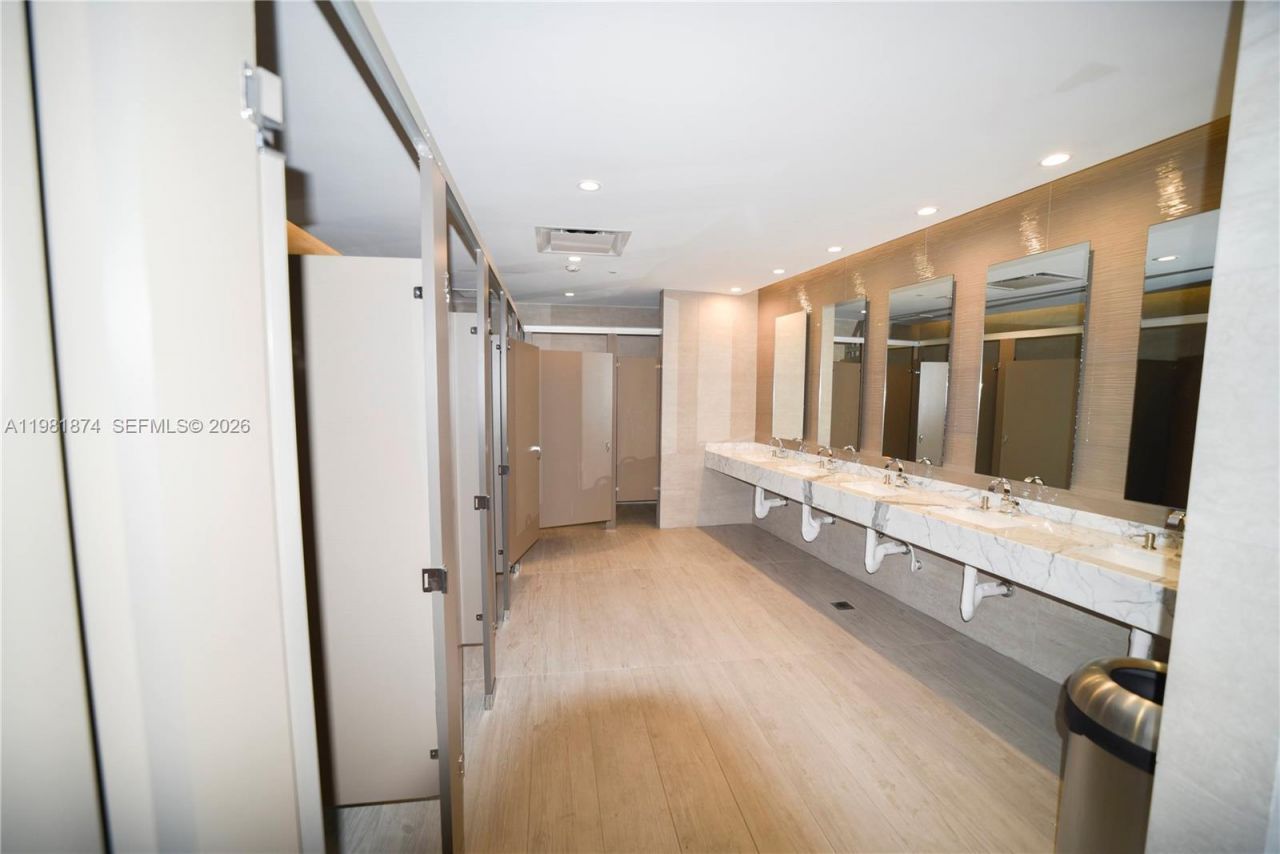 488 NE 18th St , Unit 1000, Miami, FL 33132 Photo