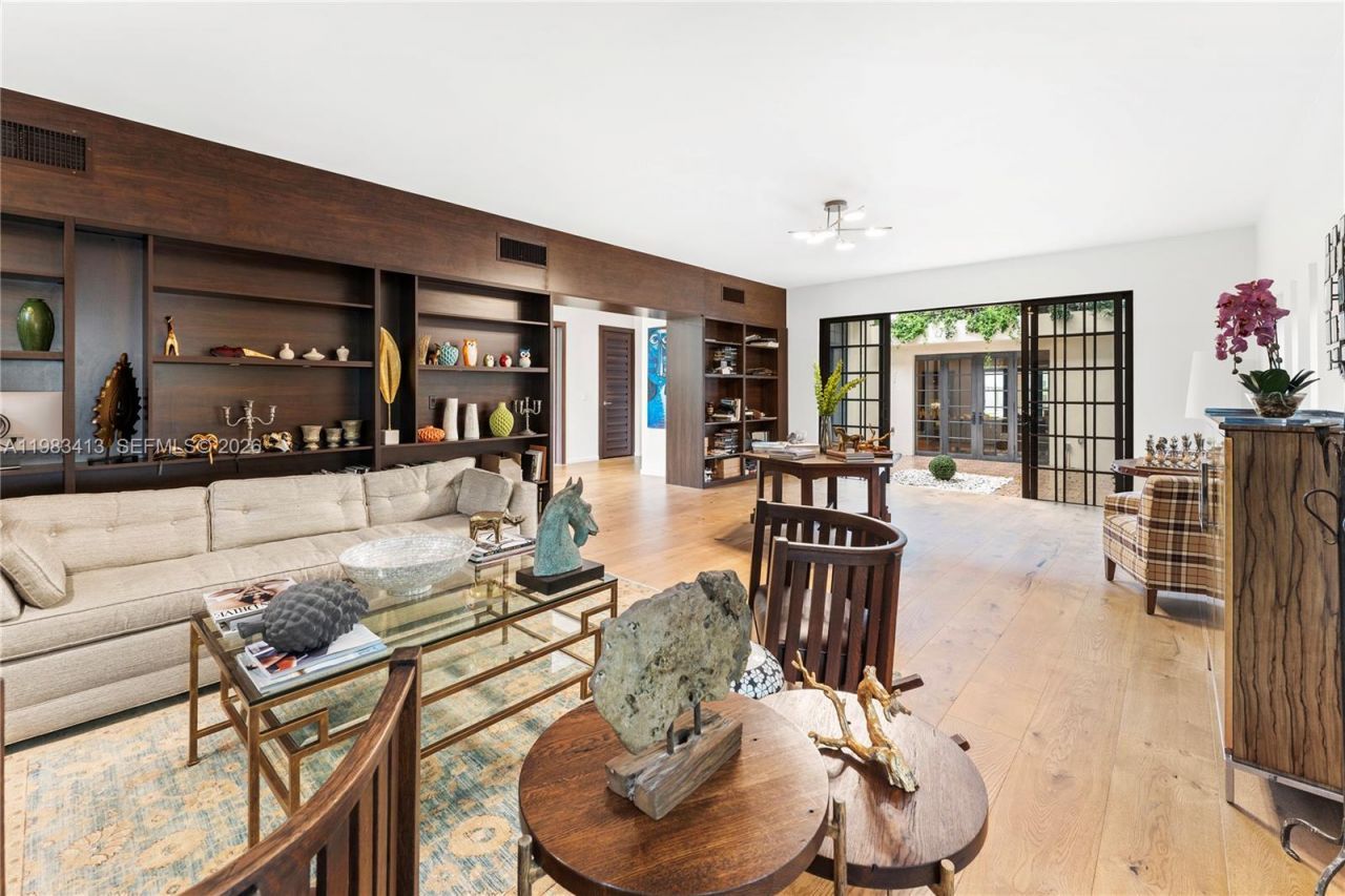 1277 N Venetian Way, Miami, FL 33139 Photo