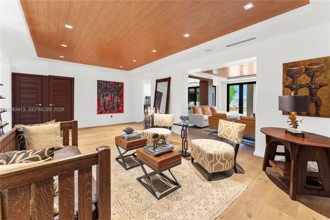 1277 N Venetian Way, Miami, FL 33139 Photo