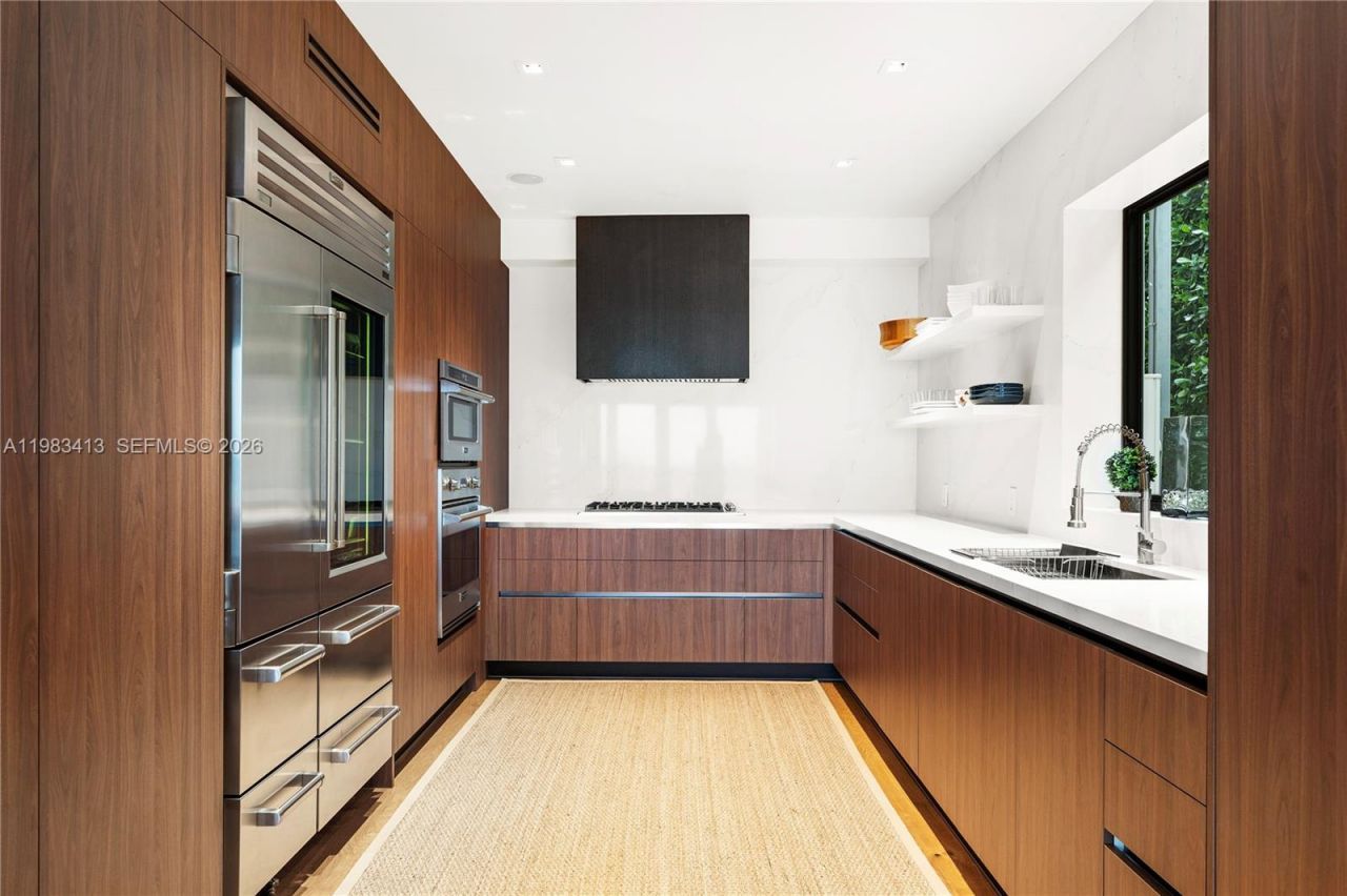 1277 N Venetian Way, Miami, FL 33139 Photo