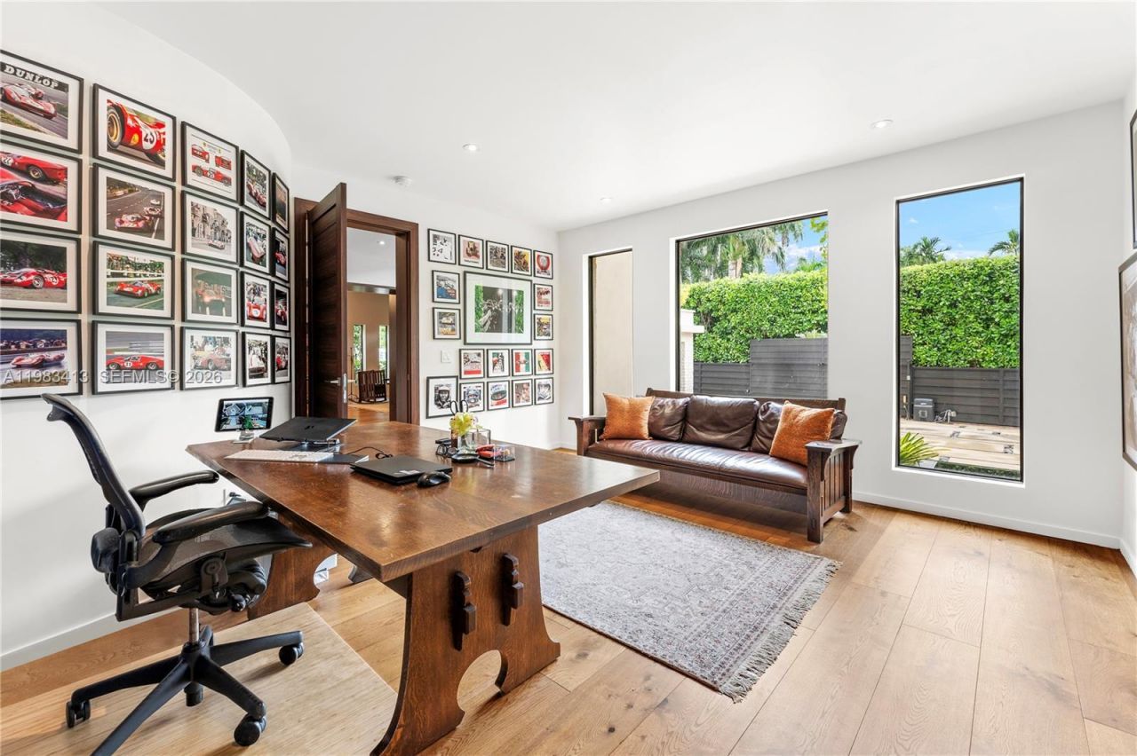 1277 N Venetian Way, Miami, FL 33139 Photo