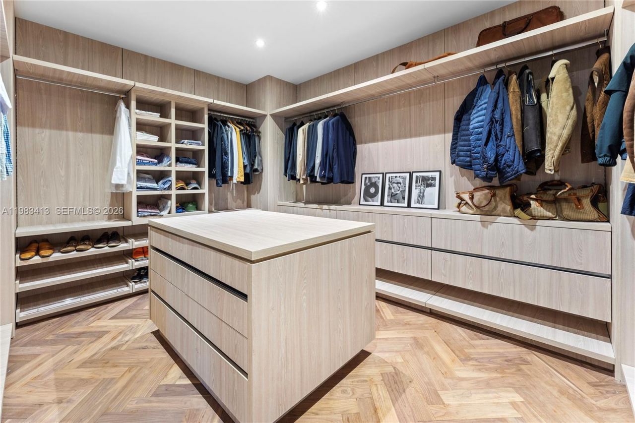 1277 N Venetian Way, Miami, FL 33139 Photo