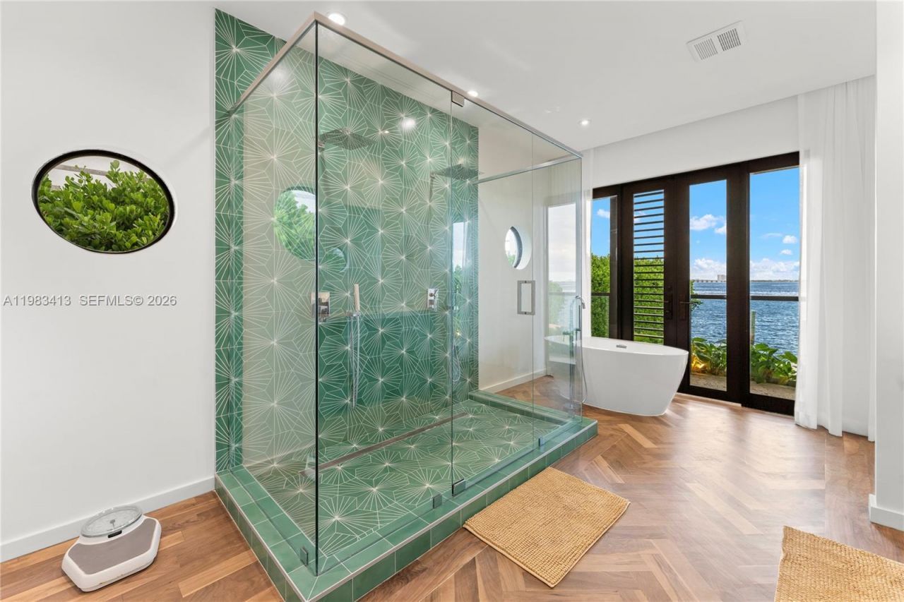 1277 N Venetian Way, Miami, FL 33139 Photo