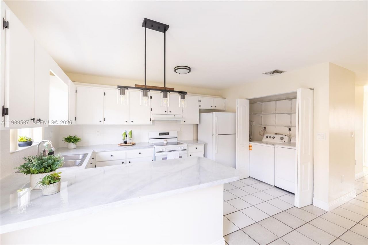 6110 SW 129th Pl, Unit 1705, Miami, FL 33183 Photo