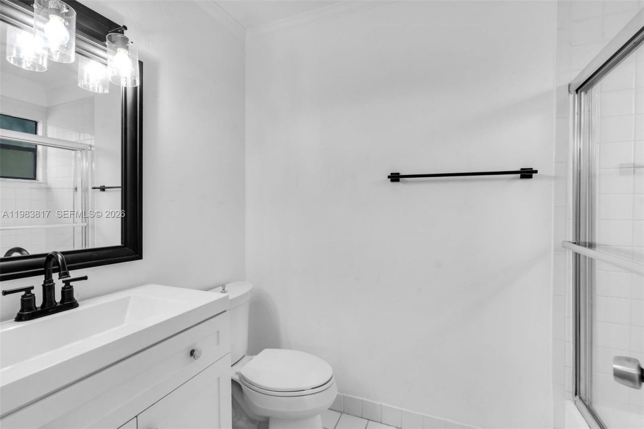 20908 Leeward Ct , Unit 231-3, Aventura, FL 33180 Photo