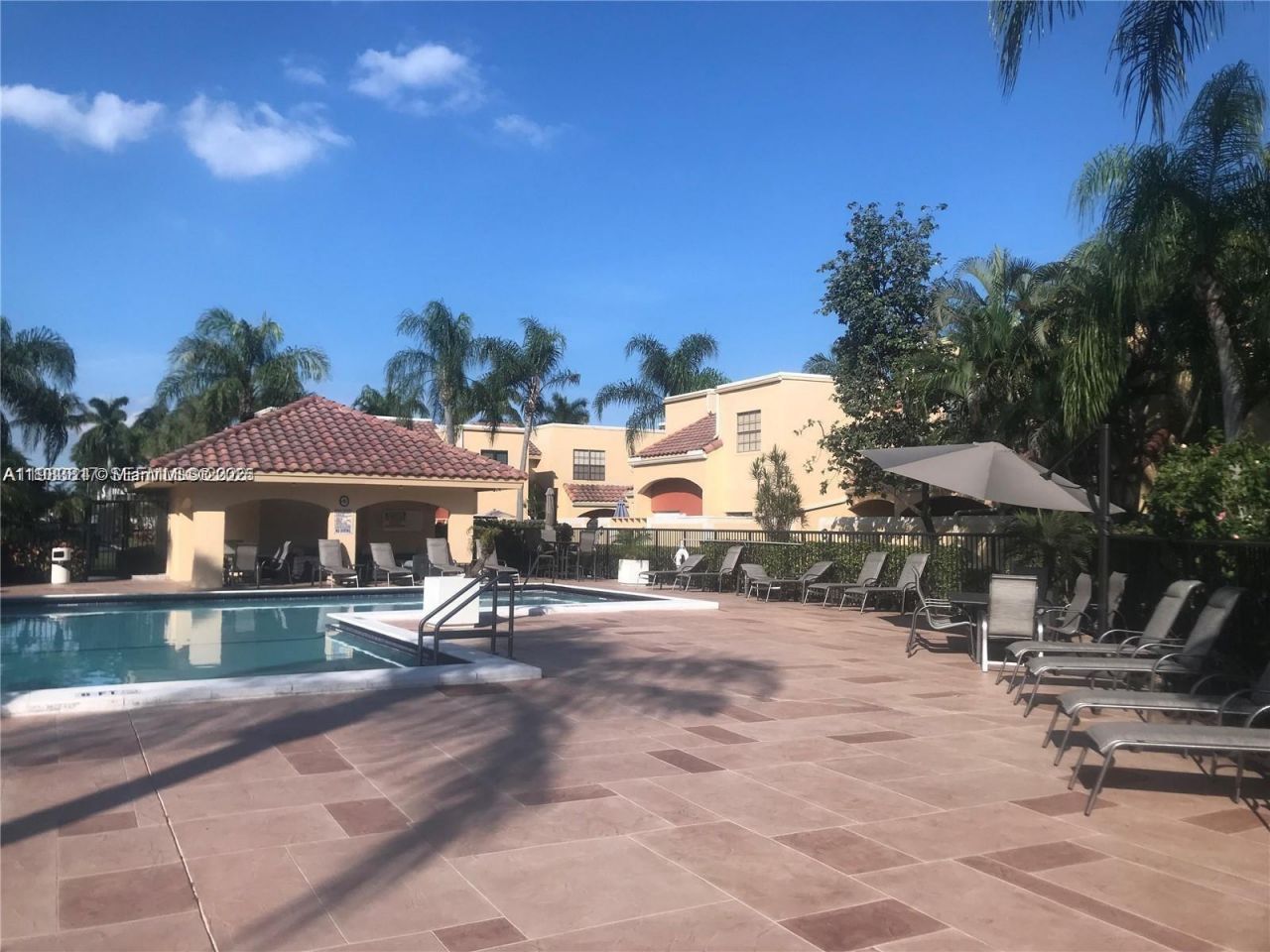 20908 Leeward Ct , Unit 231-3, Aventura, FL 33180 Photo