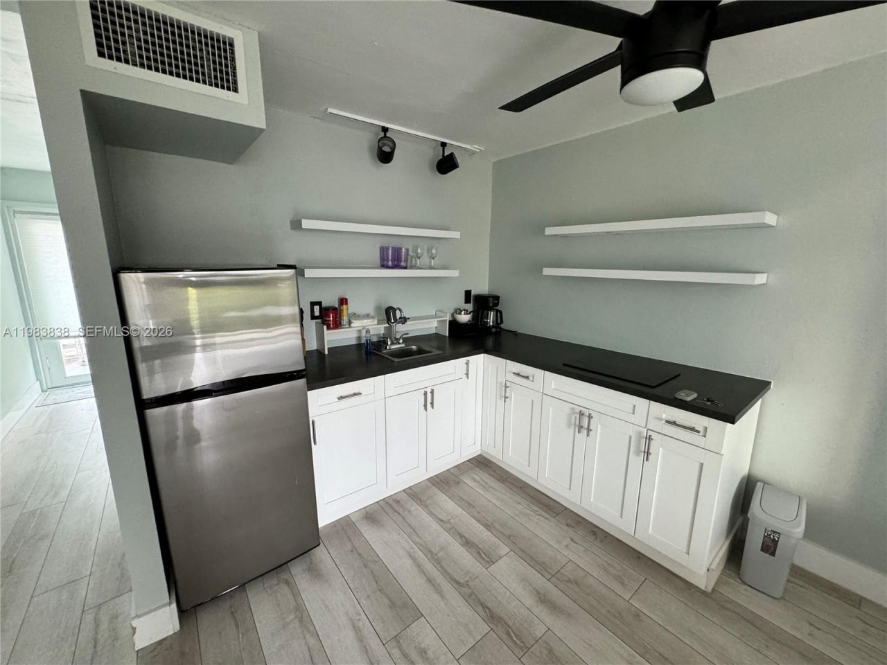 1615 West Ave , Unit 402, Miami Beach, FL 33139 Photo