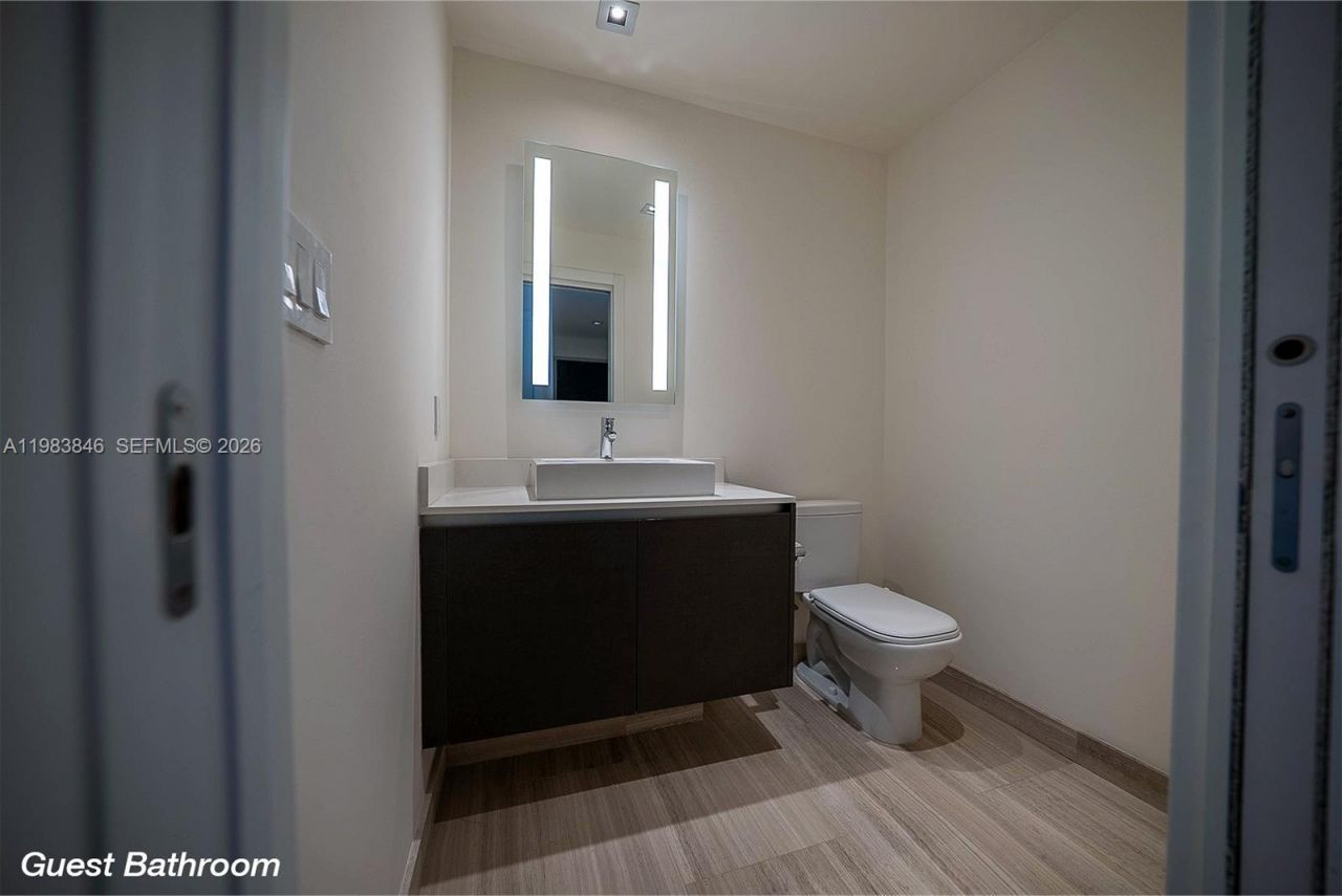 1451 Brickell Ave, Unit 2706, Miami, FL 33131 Photo