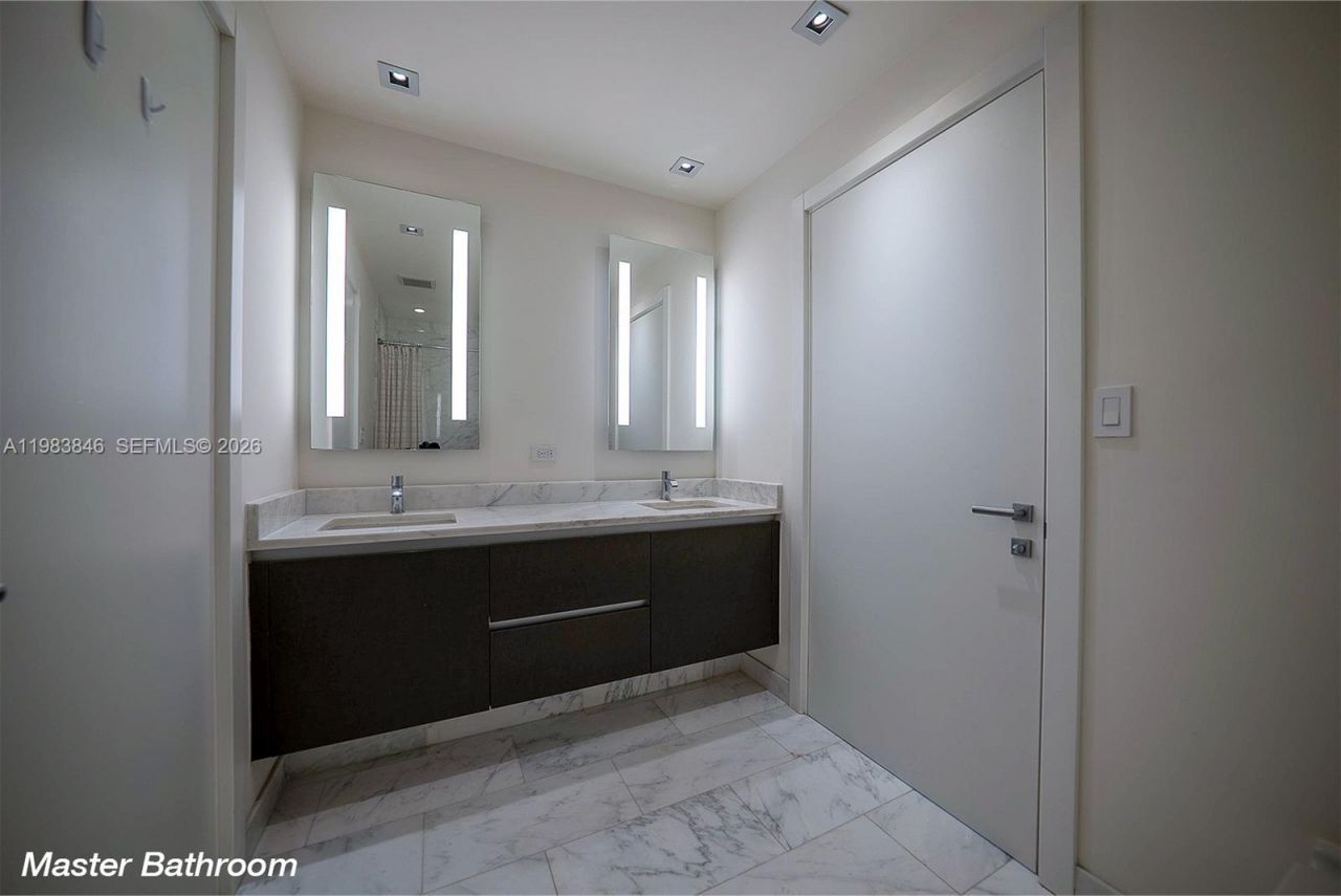 1451 Brickell Ave, Unit 2706, Miami, FL 33131 Photo