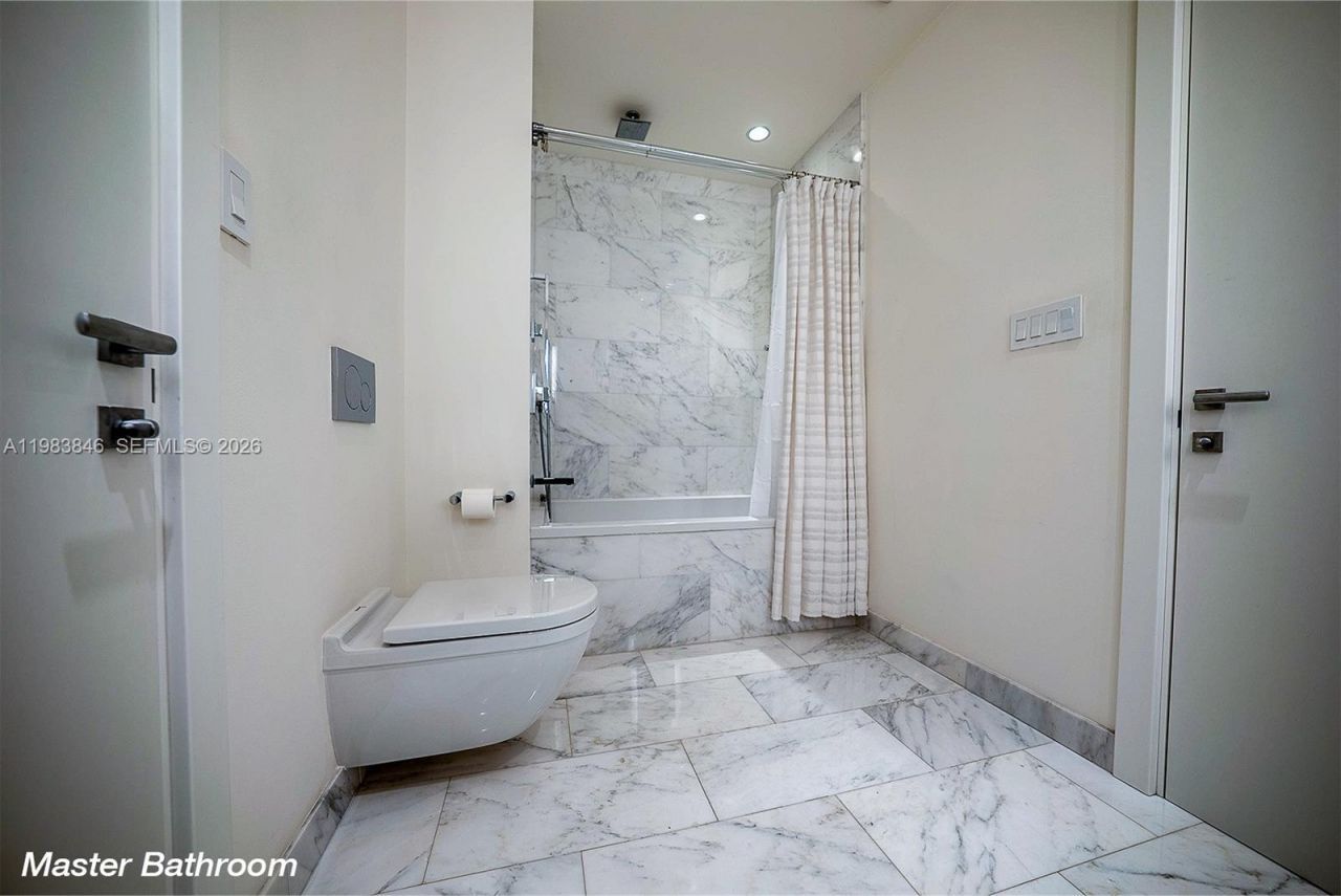 1451 Brickell Ave, Unit 2706, Miami, FL 33131 Photo