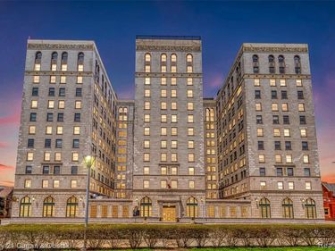 15 E Kirby Street, Detroit, MI 48202