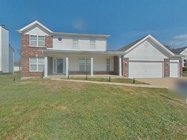 1860 Chateau Du Mont Drive, Florissant, MO 63031