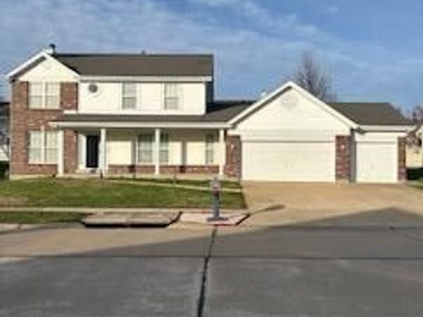 1860 Chateau Du Mont Drive , Florissant, MO 63031
