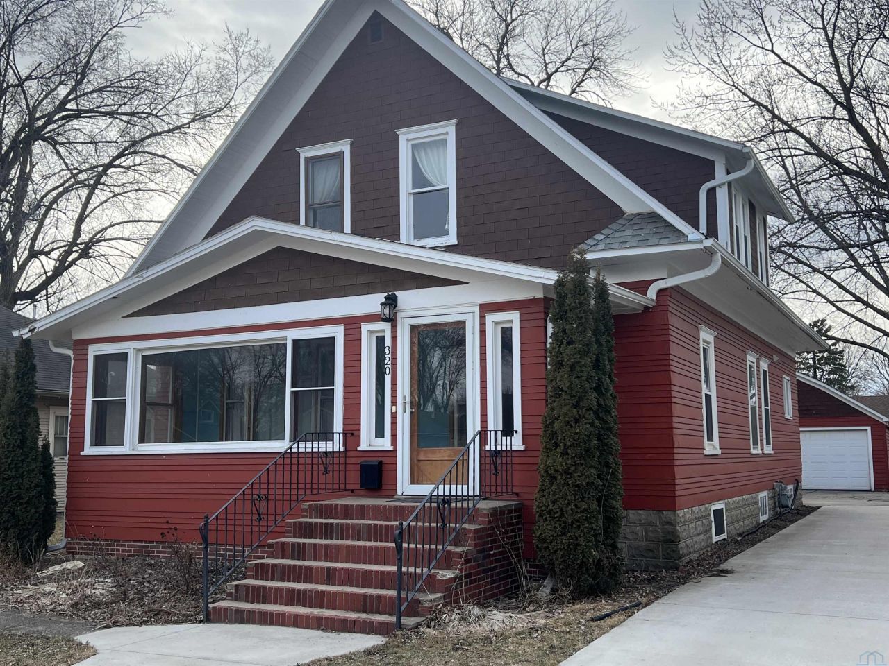 320 Delaware Ave Sw, Orange City, IA 51041 Main Photo