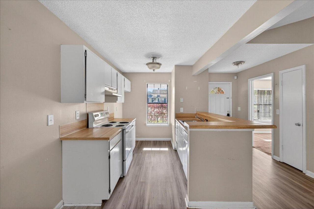 719 Temple Road Photo 16