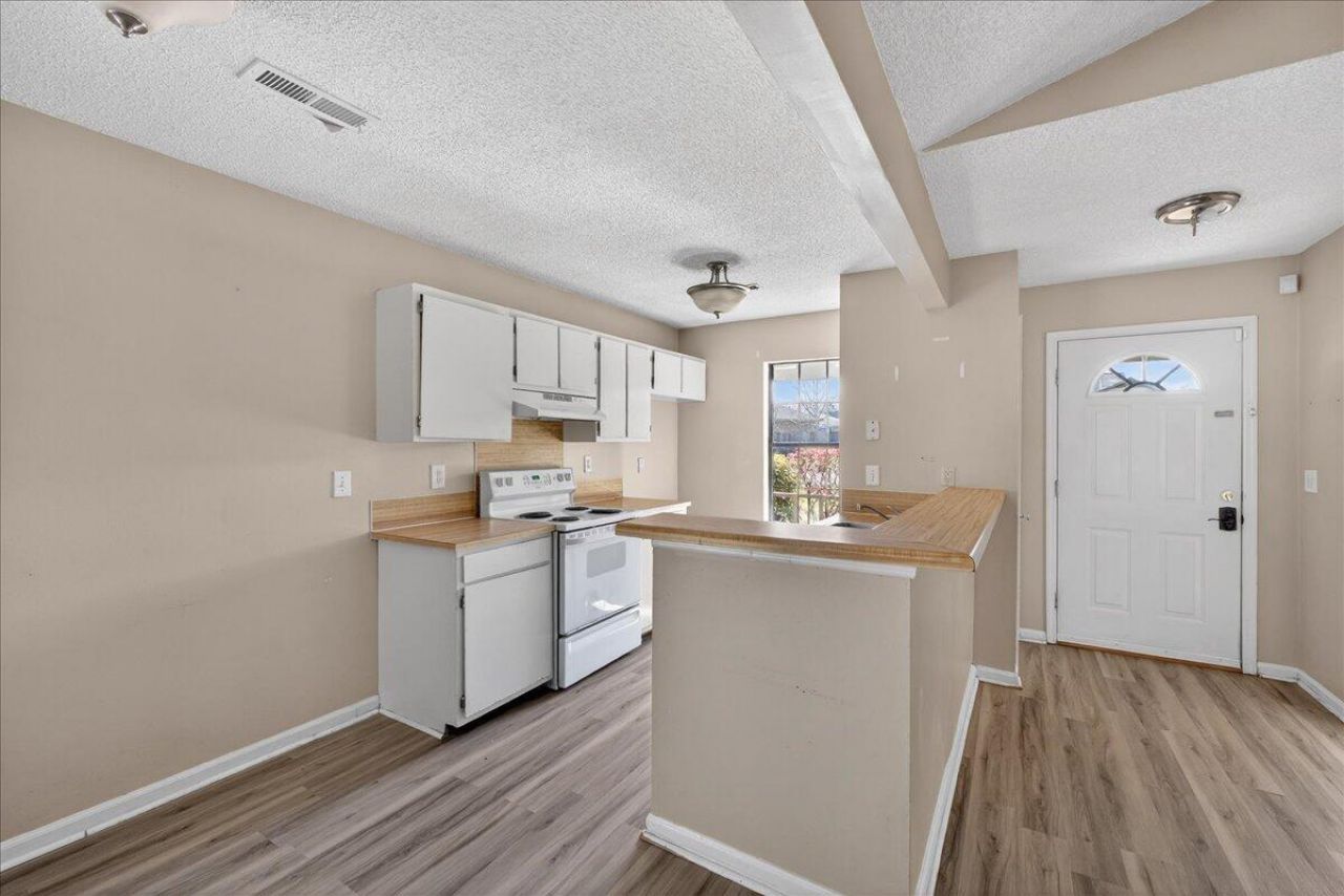 719 Temple Road Photo 17