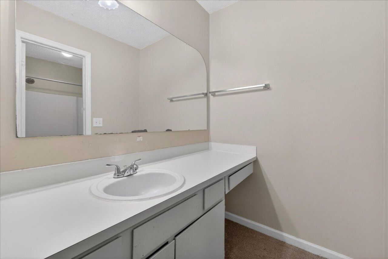 719 Temple Road Photo 28