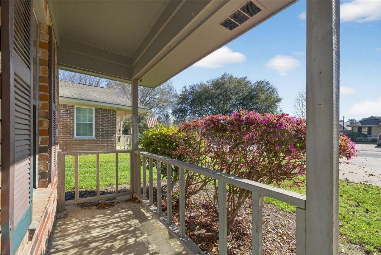 719 Temple Road Photo 4