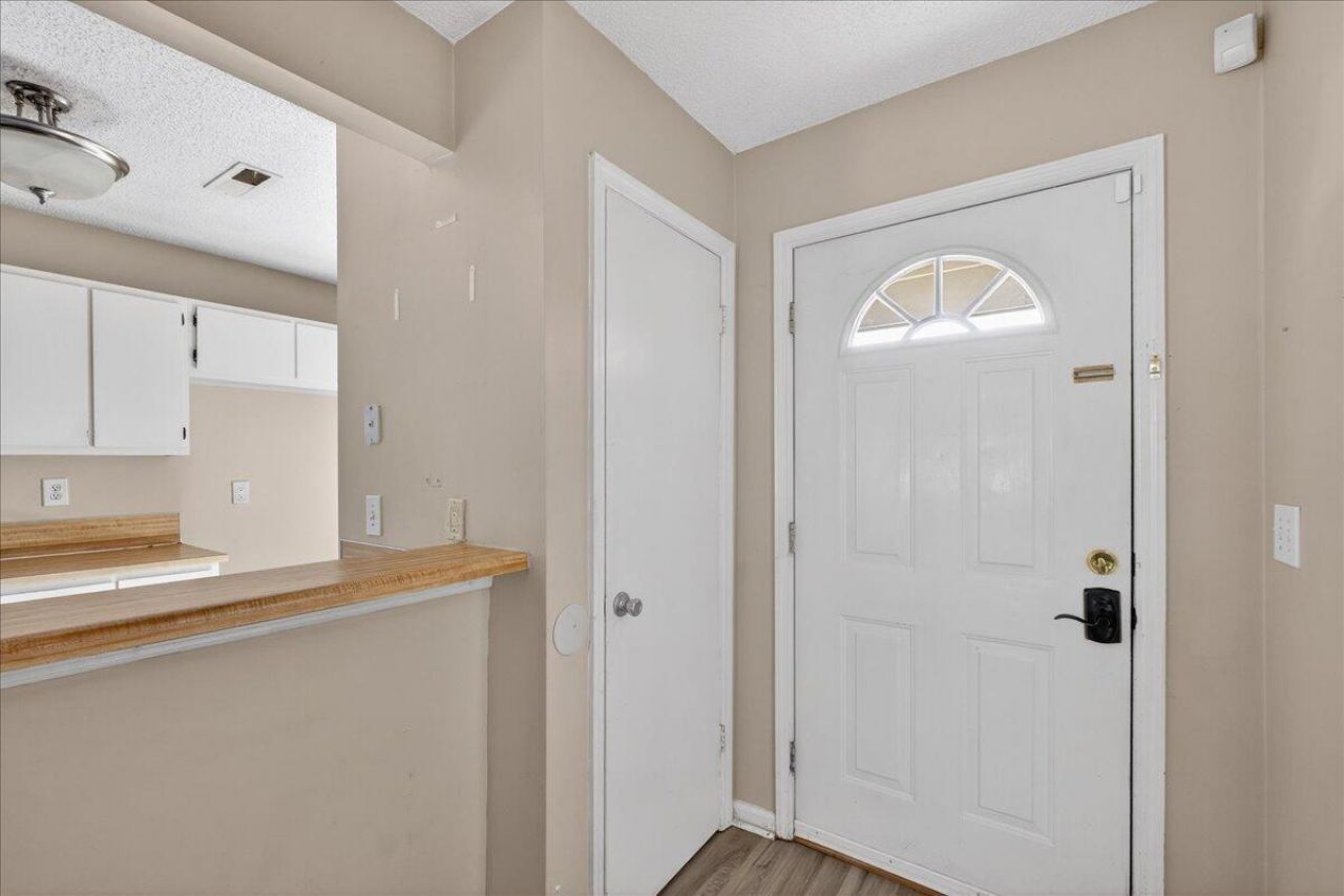 719 Temple Road Photo 5