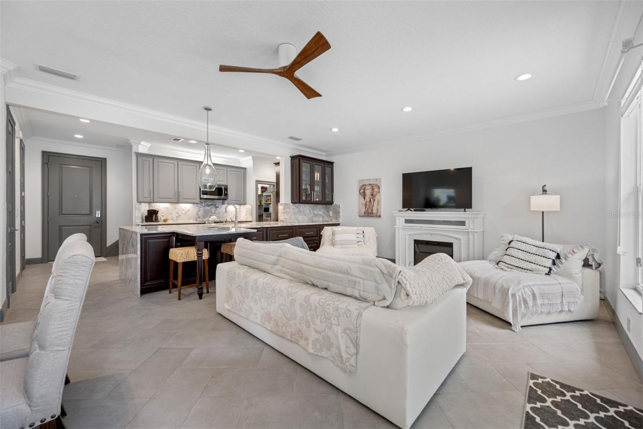 237 7th Avenue N, Unit 2, Saint Petersburg, FL 33701 Photo