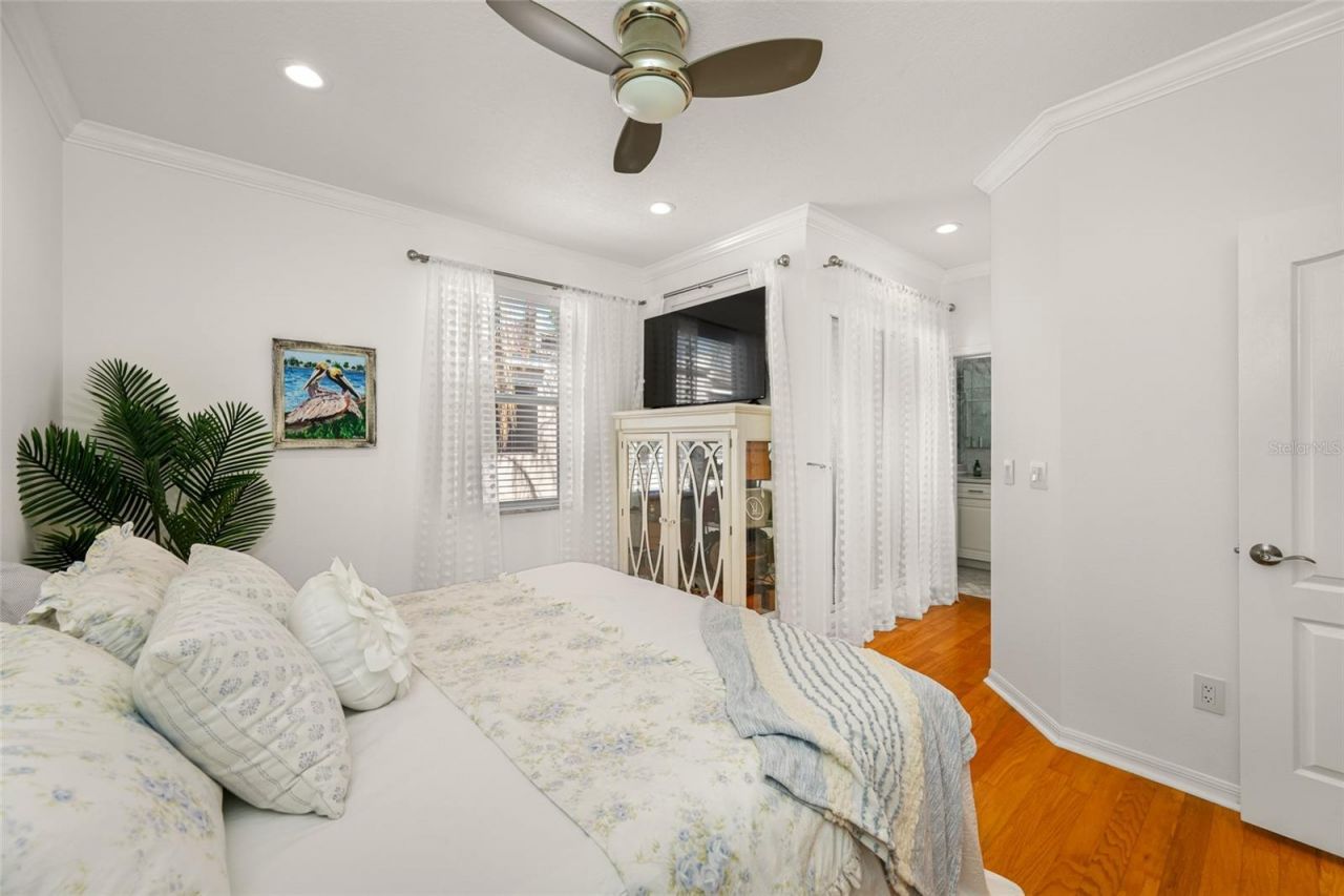 237 7th Avenue N, Unit 2, Saint Petersburg, FL 33701 Photo