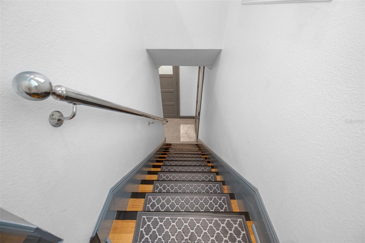 237 7th Avenue N, Unit 2, Saint Petersburg, FL 33701 Photo