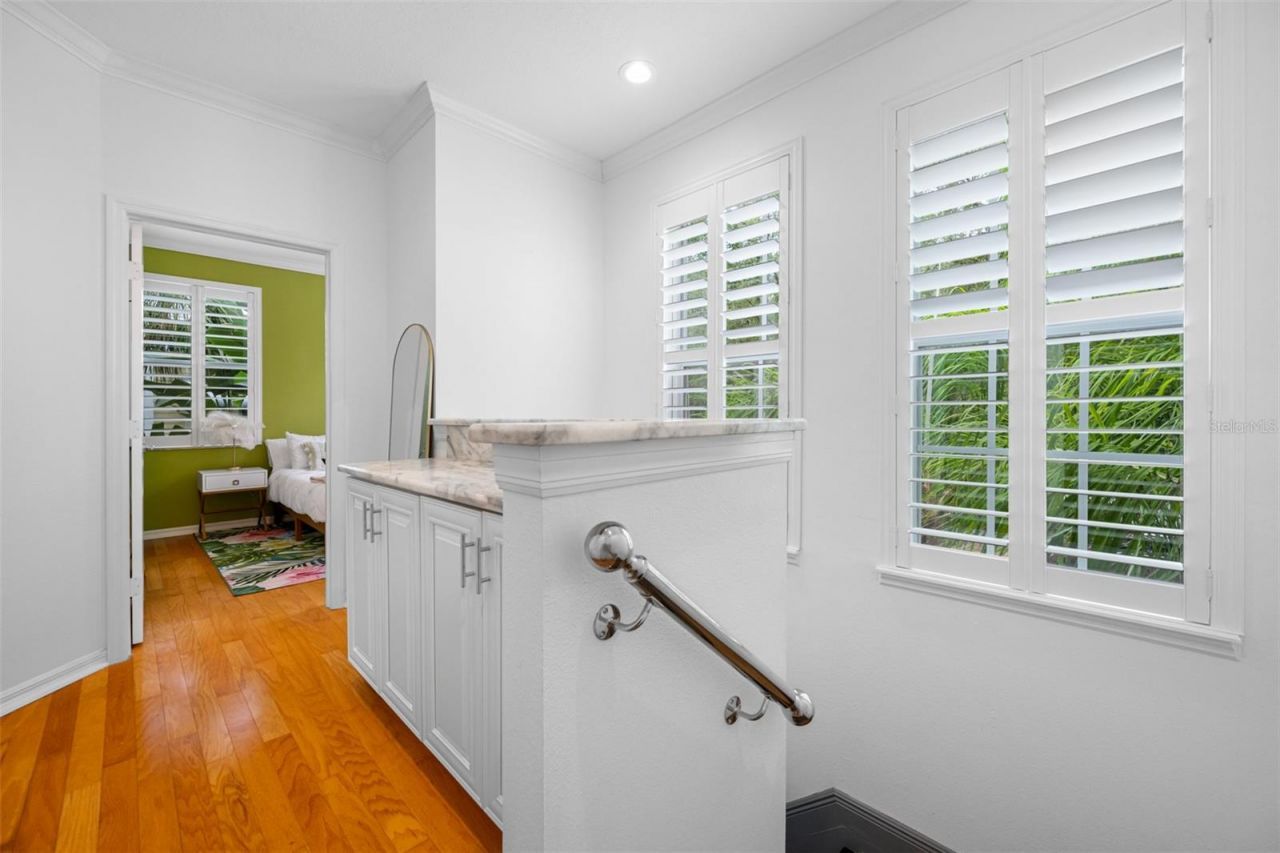 237 7th Avenue N, Unit 2, Saint Petersburg, FL 33701 Photo