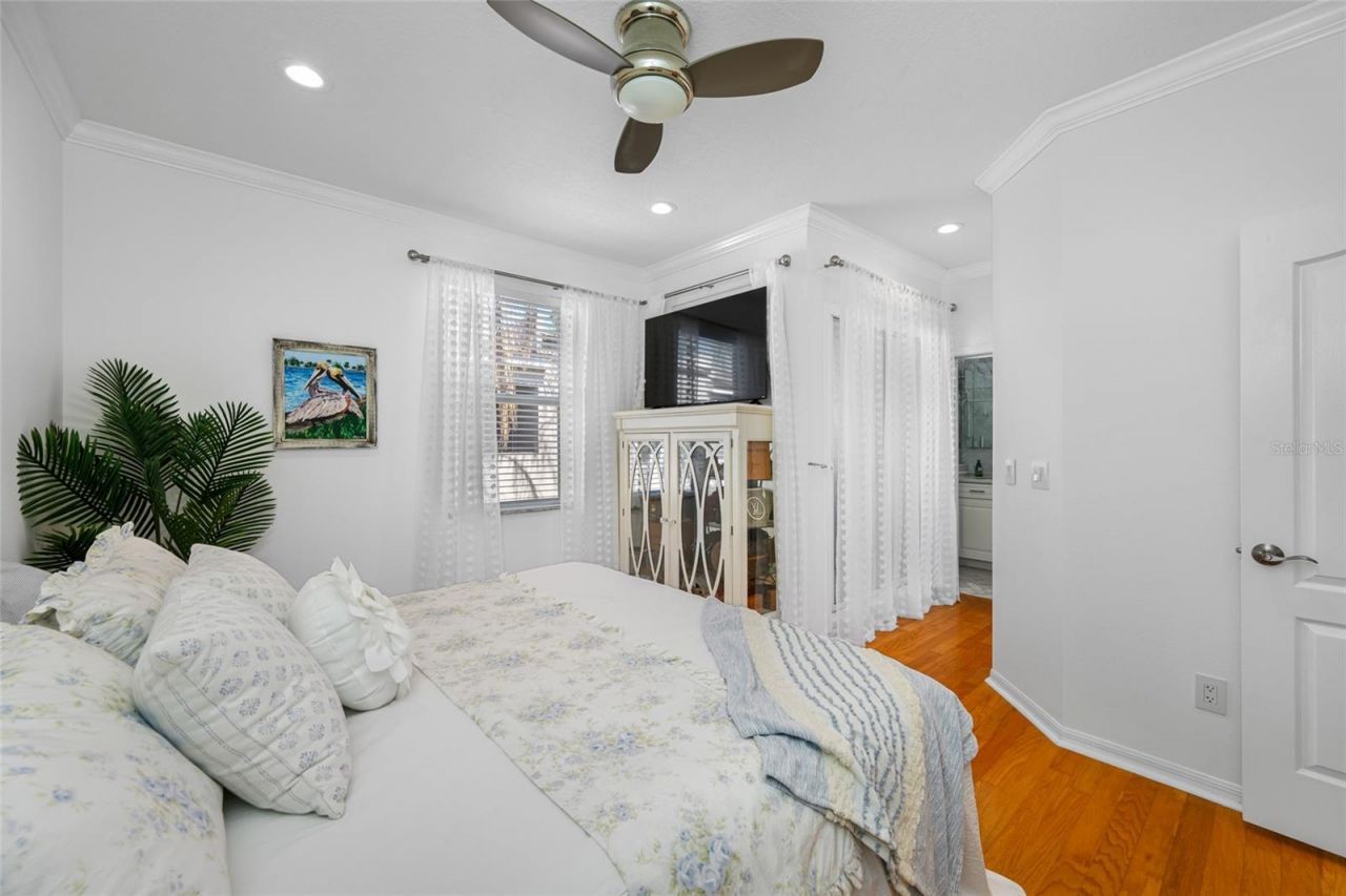 237 7th Avenue N, Unit 2, Saint Petersburg, FL 33701 Photo