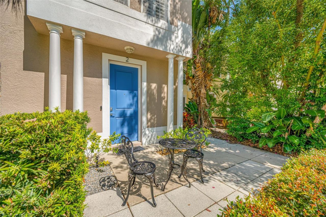 237 7th Avenue N, Unit 2, Saint Petersburg, FL 33701 Photo