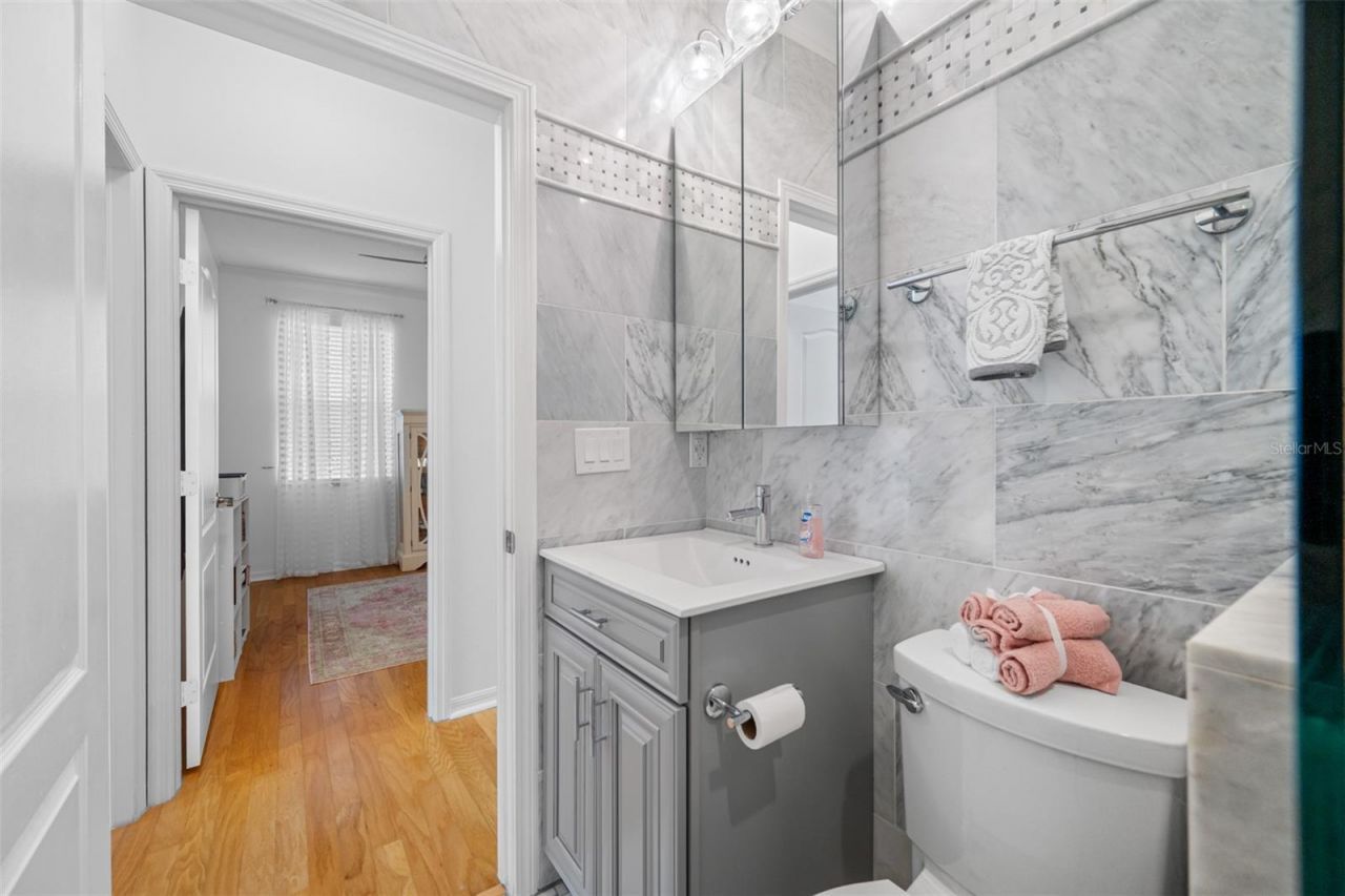 237 7th Avenue N, Unit 2, Saint Petersburg, FL 33701 Photo