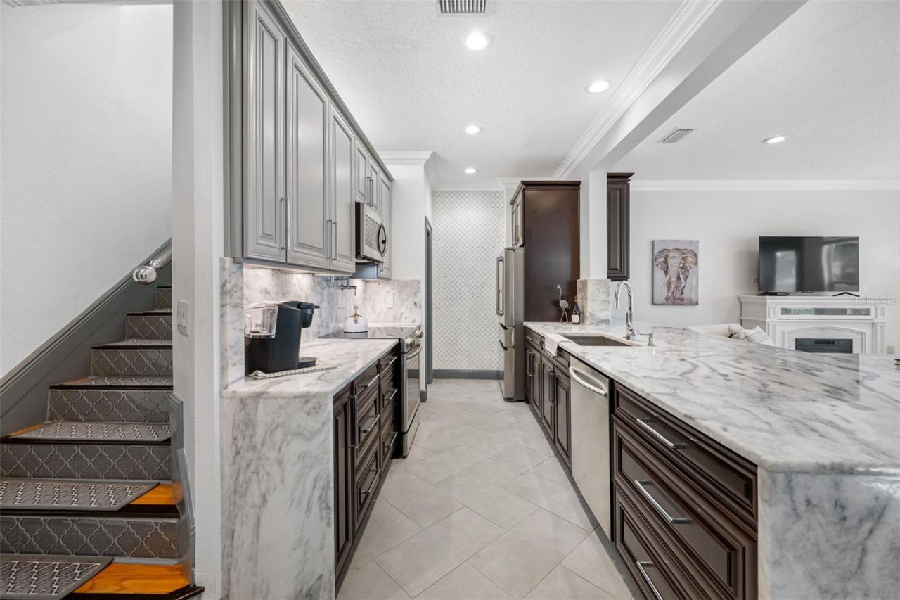 237 7th Avenue N, Unit 2, Saint Petersburg, FL 33701 Photo