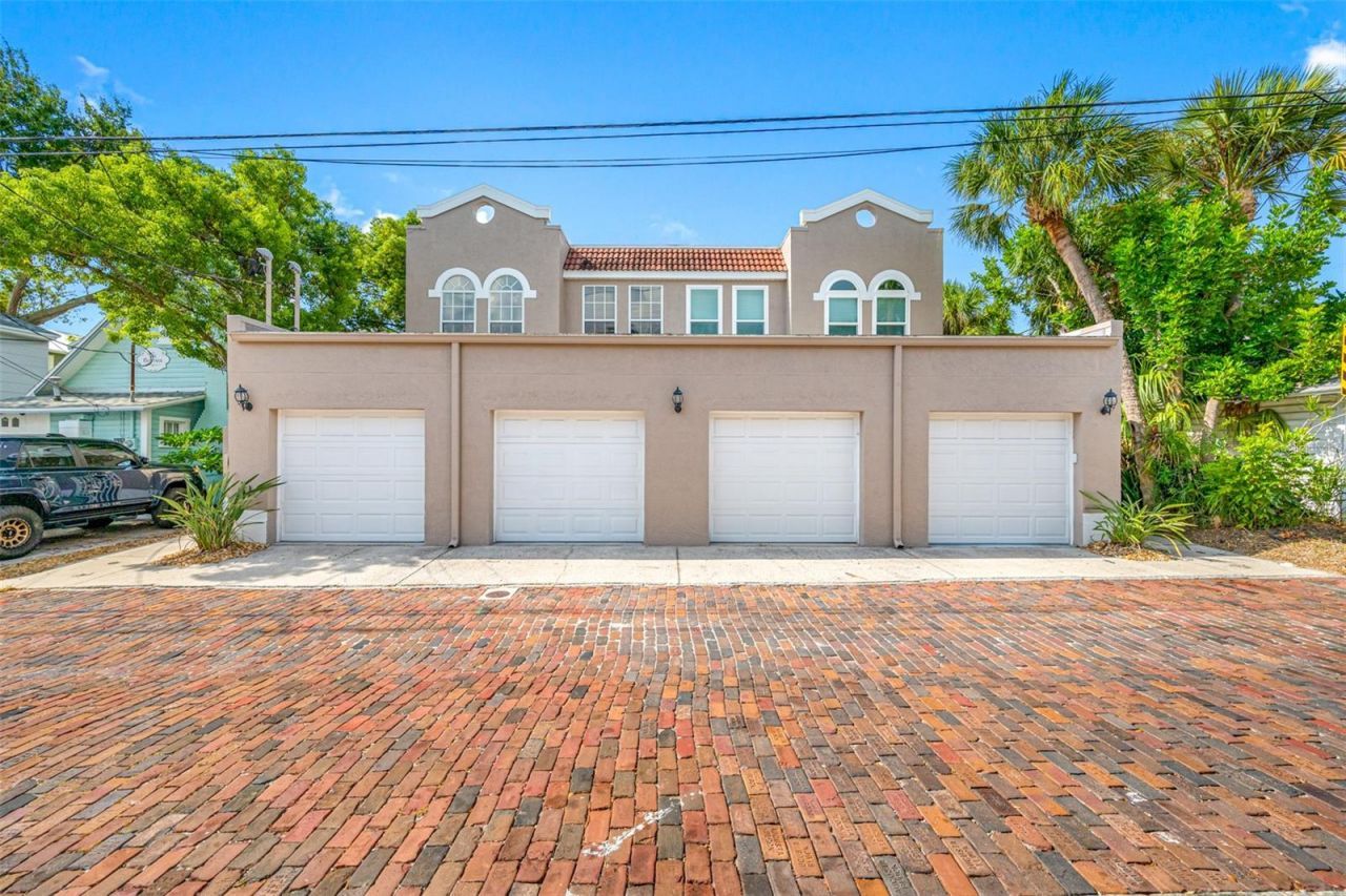 237 7th Avenue N, Unit 2, Saint Petersburg, FL 33701 Photo