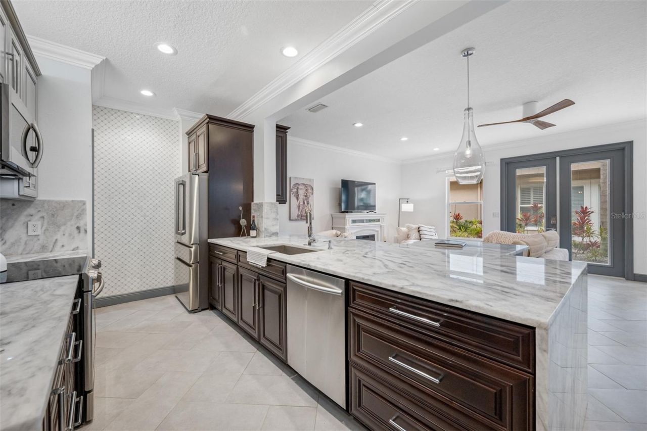 237 7th Avenue N, Unit 2, Saint Petersburg, FL 33701 Photo